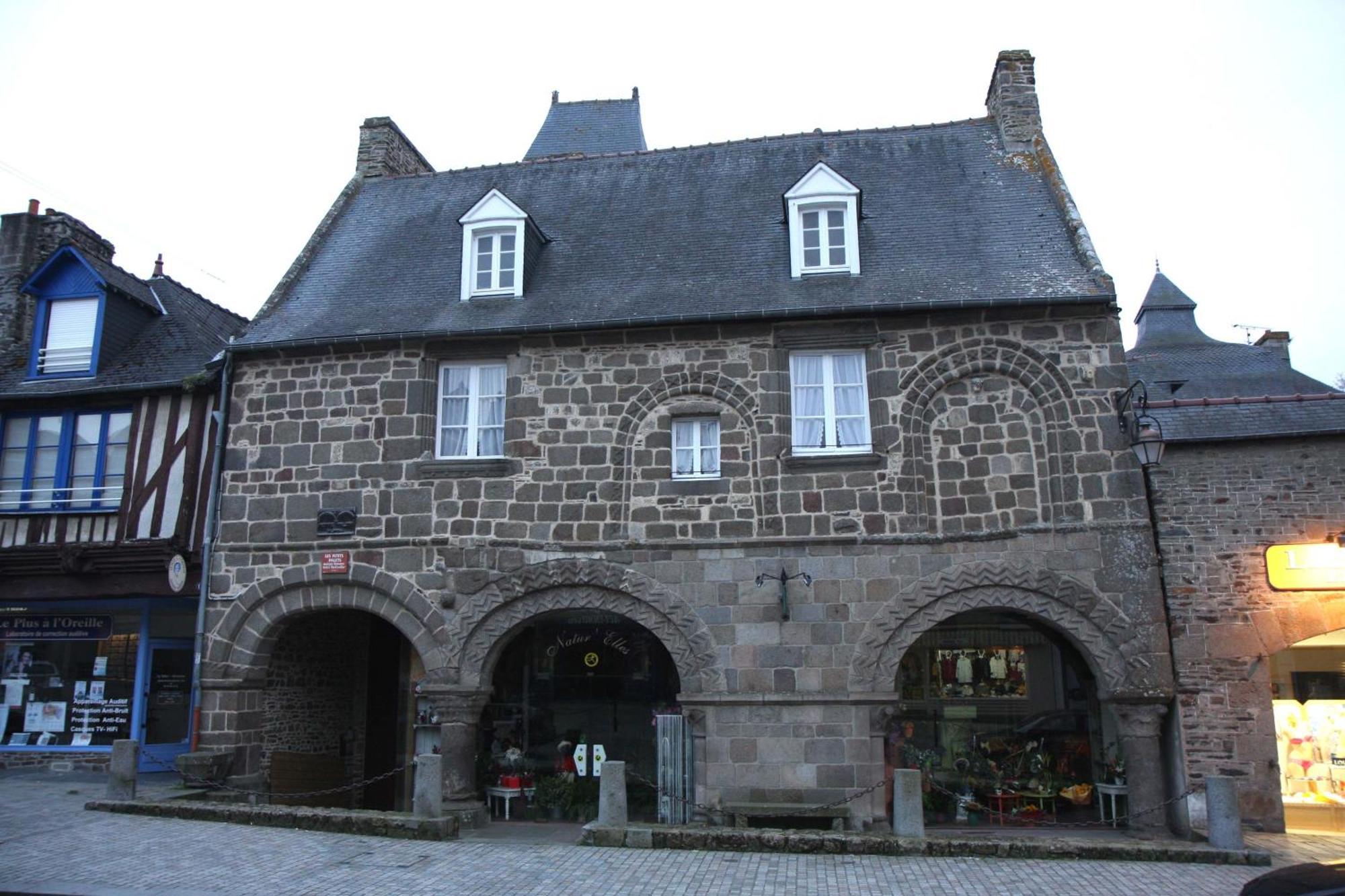 Hotel De La Gare Dol-de-Bretagne Exterior foto