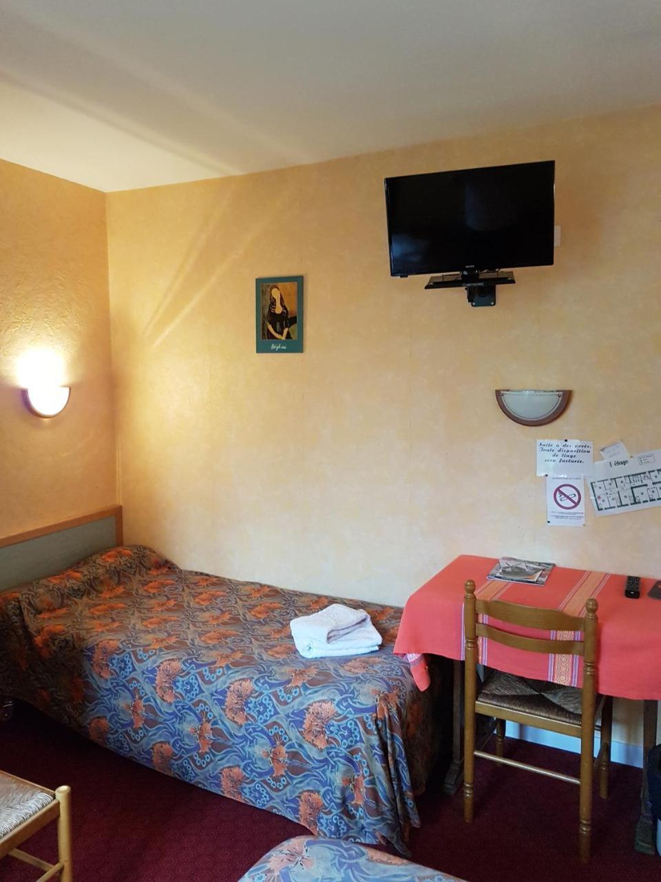Hotel De La Gare Dol-de-Bretagne Cameră foto